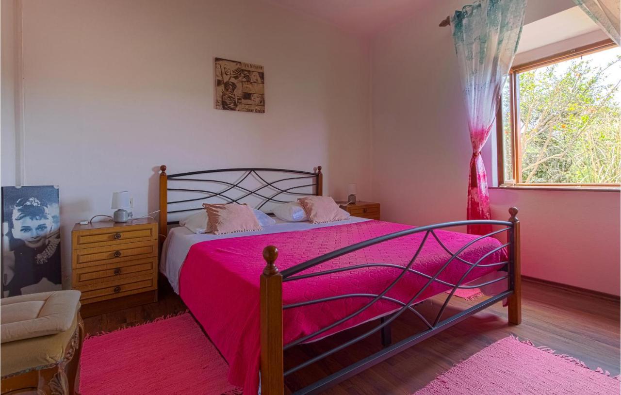 Awesome Home In Zaglav With Wifi Luaran gambar